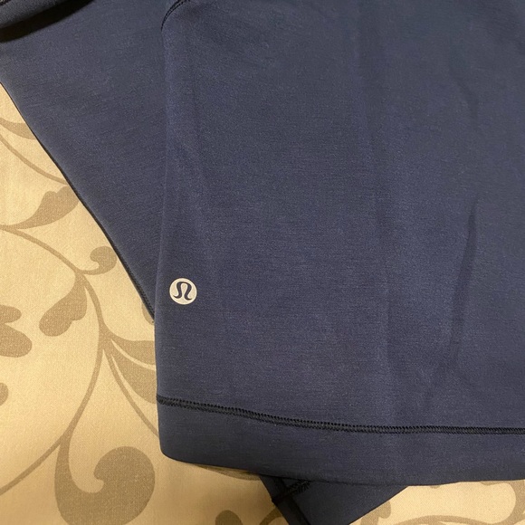 Lululemon AirWrap Pullover Hoodie - Picture 8 of 9